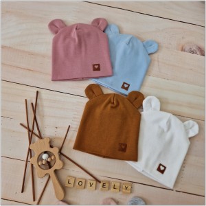 Niebieska czapka podwójna, elastyczna dla niemowlaka. Bawełniana czapeczka na wiosnę, lato, jesień dla noworodka. Czapeczka na wyjście ze szpitala dla chłopczyka.