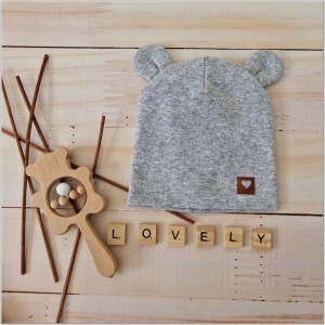 Szara czapka podwójna, elastyczna dla niemowlaka. Bawełniana czapeczka na wiosnę, lato, jesień dla noworodka. Czapeczka na wyjście ze szpitala dla noworodka.