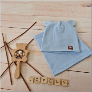 Podwójna czapka z uszkami w komplecie z kominem dla noworodka. Niebieski komplet dla niemowlaka. Czapka na wiosnę, lato, jesień dla noworodka.