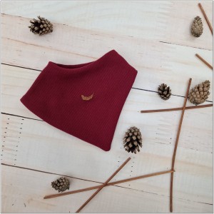 Apaszka prążkowana bordowa dla noworodka