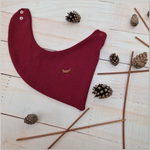 Apaszka prążkowana bordowa dla noworodka