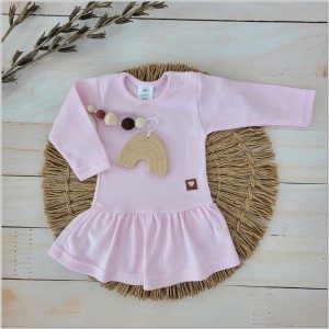 Bodosukienka z długim rękawem dla dziewczynki. Bodosukienka w jednolitym kolorze. Bawełniana bodosukienka w różowym kolorze.