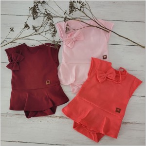 Bordowa bodosukienka z opaską na lato dla dziewczynki.  Przewiewna letnia bodosukienka dziewczęca.