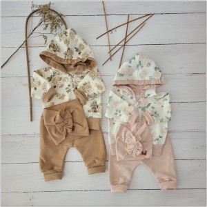 Bawełniany dresik dziecięcy 3 częściowy zestaw róże różowe