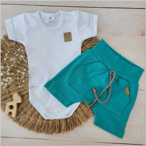 Biało-zielony komplet na lato dla niemowlaka. Body, spodenki na lato dla noworodka. Niemowlęcy, bawełniany zestaw na lato.