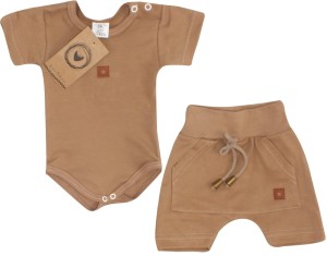 Brązowy komplet na lato dla niemowlaka. Body, spodenki na lato dla noworodka. Niemowlęcy, bawełniany zestaw na lato.