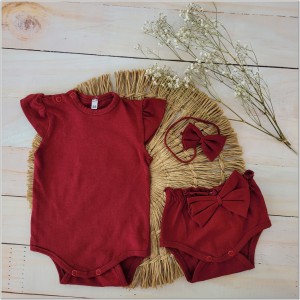 Zestaw na lato dla dziewczynki. Bloomersy, body z krótkim rękawem i opaska na lato dla dziewczynki.  Bawełniany letni komplet dla niemowlaka.  Komplet na prezent dla dziewczynki.