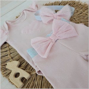 Bawełniany różowy komplet dla dziewczynki z legginsami. Idealny zestaw na prezent dla dziewczynki. Zestaw z tiulem i kokardą dla dziewczynki.