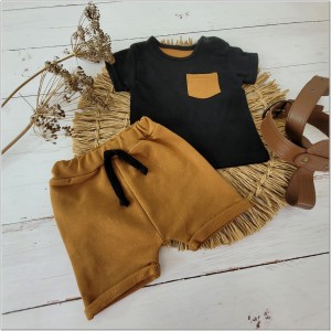 Wygodny bawełniany 2 częściowy komplet na lato dla niemowlaka tshirt-spodenki  cynamon +czarny .Idealny na letnie dni dla maluszka.