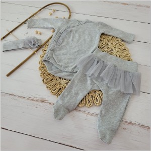 Bawełniany komplet dla dziewczynki z półśpiochami. Zestaw na wyjście ze szpitala dla dziewczynki.