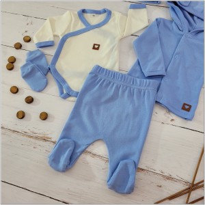 Wyprawka bawełniana 5 częściowa na wyjście ze szpitala. Wyprawka dla noworodka w kolorze błękitnym