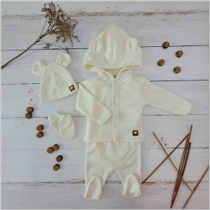 Wyprawka bawełniana 5 częściowa na wyjście ze szpitala. Wyprawka dla noworodka w kolorze ecru.
