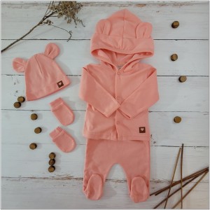 Wyprawka bawełniana 5 częściowa na wyjście ze szpitala. Wyprawka dla noworodka w kolorze koralowego różu.
