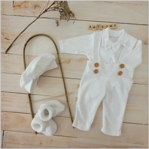 Biały komplet 5 częściowy z szelkami na chrzest