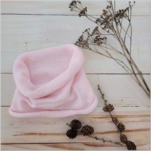 Tuba jednowarstwowa dziecięca. Różowa włóczkowa tuba dla dziecka. Komin dziecięcy.