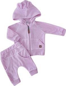 Welurowy dres niemowlęcy. Komplet welurowy dla niemowlaka. Różowy dres dziecięcy. Prezent dla noworodka, niemowlaka. Modny dresik. Bluza z kapturem  i spodnie welurowe z kieszonkami.