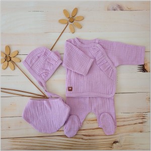 3 wyprawka muślinowa niemowlęca dla dziewczynki.jpg