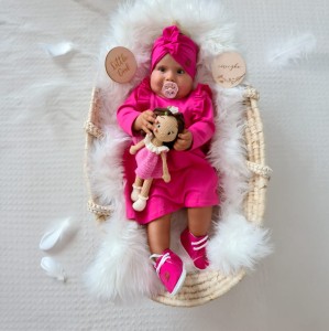 Bawełniana sukienka niemowlęca różowa, amarantowa. Modna dresowa sukienka dla dziecka na wesele, uroczystości.