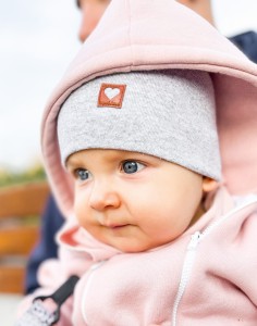 Kombinezon pajacyk z kapturem z ocieplanej dresówki  dla niemowlaka brudny róż