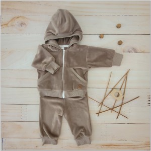 Dres welurowy niemowlęcy czekoladowy