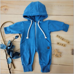 Dresowy bawełniany wiosenny, letni, jesienny kombinezon niemowlęcy. Pajac dla niemowlaka niebieski. Dres dla noworodka