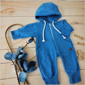 Dresowy bawełniany wiosenny, letni, jesienny kombinezon niemowlęcy. Pajac dla niemowlaka niebieski. Dres dla noworodka