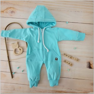 Dresowy bawełniany wiosenny, letni, jesienny kombinezon niemowlęcy. Pajac dla niemowlaka turkusowy. Dres dla noworodka