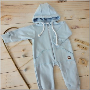 Dresowy bawełniany wiosenny, letni, jesienny kombinezon niemowlęcy. Pajac dla niemowlaka błękitny, niebieski. Dres dla noworodka