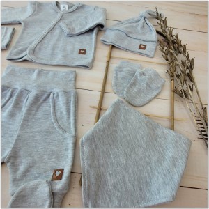 Wyprawka jednolita szara. Kompletna wyprawka.  Bawełniana wyprawka. Wyprawka do szpitala. Zestaw dla noworodka. Wyprawka na prezent. Wyprawka dla noworodka. Wyprawka na wyjście ze szpitala. Unikalny komplet.
