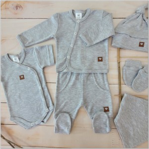 Wyprawka jednolita szara. Kompletna wyprawka.  Bawełniana wyprawka. Wyprawka do szpitala. Zestaw dla noworodka. Wyprawka na prezent. Wyprawka dla noworodka. Wyprawka na wyjście ze szpitala. Unikalny komplet.