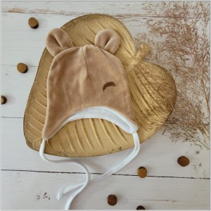 9 czapka niemowlęca welurowa wiązana .jpg