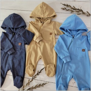 37 kombinezon niemowlęcy dresowy pajacyk.jpg