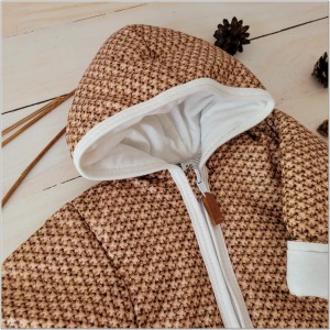 Kurtka ortalionowa dla niemowlaka. Kurtka na wiosnę i jesień dla niemowlaka. Unikatowa kurtka  niemowlęca na chłodne dni.