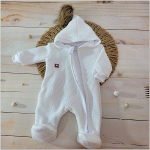 4 kombinezon wiosna jesień włóczkowy.jpg