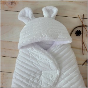 3 śpiworek otulacz do fotelika.jpg