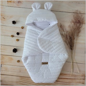 7 śpiworek otulacz do fotelika.jpg