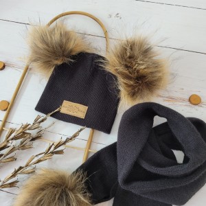 6 czapka zimowa z pomponami + SZALIK Z pomponami.jpg