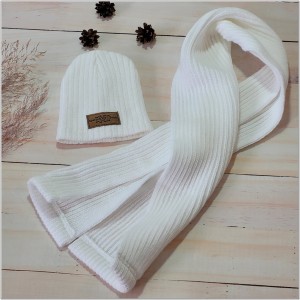 19 czapka szalik włóczkowe.jpg