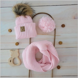 1 czapka zimowa  włóczkowa +szalik.jpg