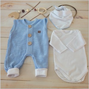 1 włóczkowy komplet na szelkach .JPG