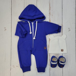 1 zestaw kombinezon z kapturem buciki czapka.jpg