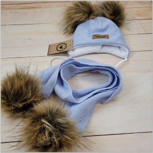 8 czapka zimowa + szalik z pomponami błękitna.JPG
