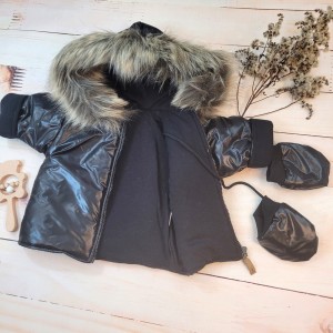 5 kurtka czarna zimowa z futerkiem i rękawiczkami .jpg