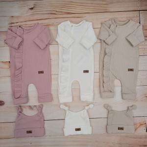 1 rampers dla dziewczynki falbanka komplet 2 częściowy czapka rampers zamek do samego dołu ściągacze .jpg