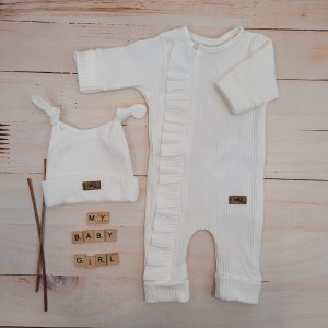 19rampers dla dziewczynki falbanka komplet 2 częściowy czapka rampers zamek do samego dołu ściągacze w.jpg