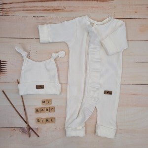 20rampers dla dziewczynki falbanka komplet 2 częściowy czapka rampers zamek do samego dołu ściągacze w.jpg