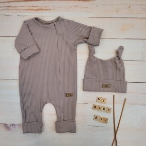 12 rampers dla chłopca  komplet 2 częściowy czapka rampers zamek do samego dołu ściągacze wiosna lato .jpg