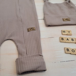 16 rampers dla chłopca  komplet 2 częściowy czapka rampers zamek do samego dołu ściągacze wiosna lato .jpg