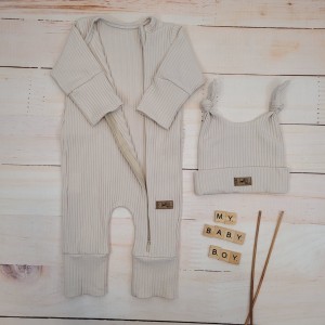 27 rampers dla chłopca  komplet 2 częściowy czapka rampers zamek do samego dołu ściągacze wiosna lato .jpg