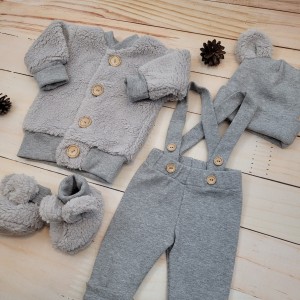 64cz komplet miś kurtka spodnie na szelkach czapka buciki.jpg